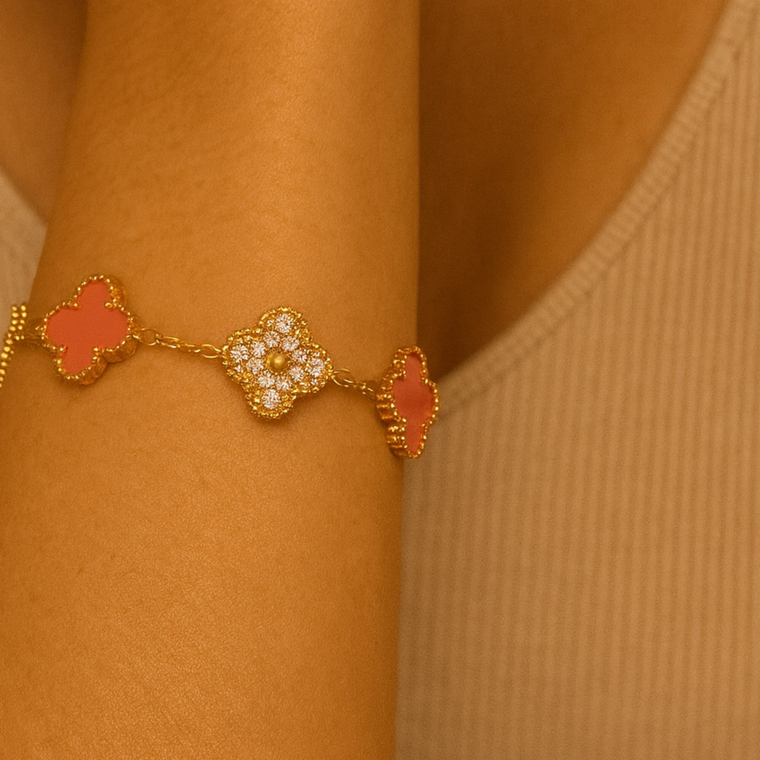 Clover w/Diamonds Bracelet